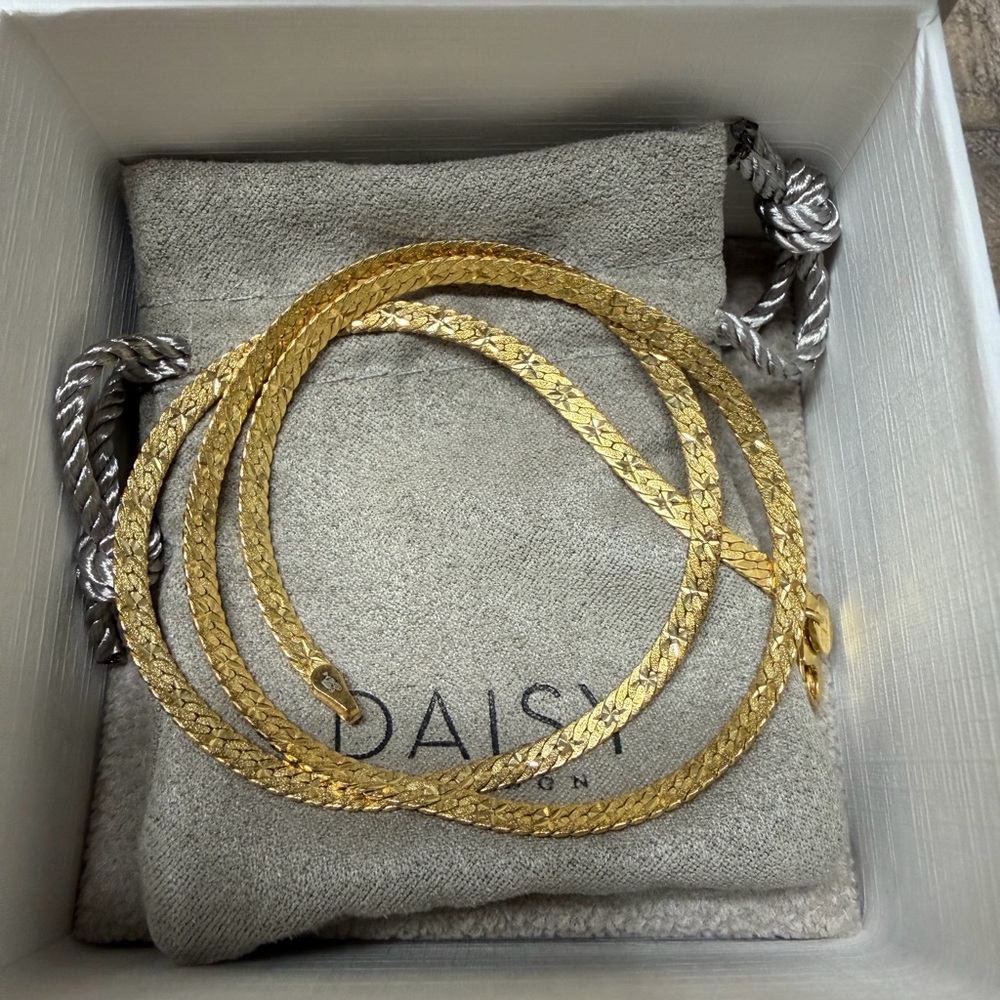 Daisy 18ct Plate Gold Short Flat Snake Chain Necklace